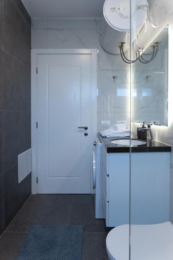 City Center Apartment Tirana Bagian luar foto